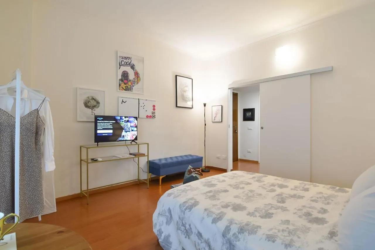 Affittacamere Hotel Milano Lights Italia