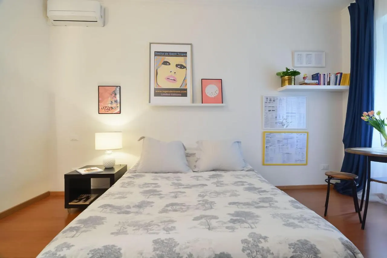Guest house Milano Lights Hotel